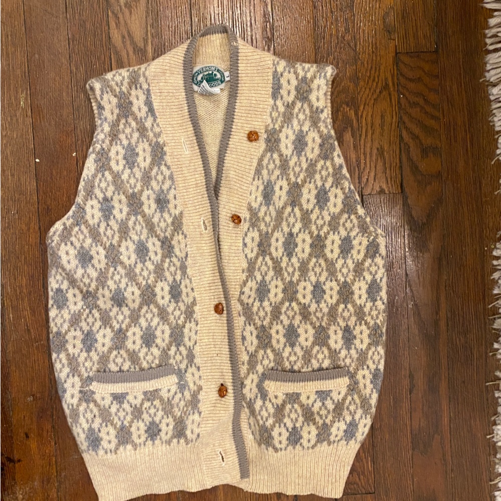 100% Shetland Wool Patterned Sweater Vest